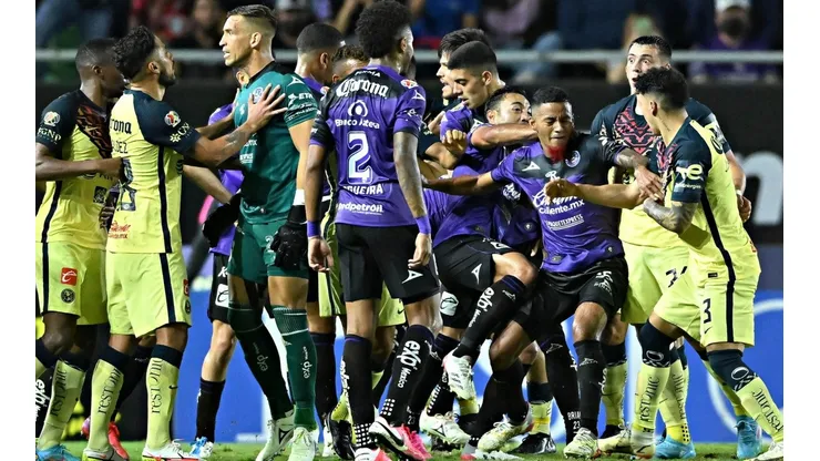Conato de bronca entre Mazatlán y América en el Clausura 2022.