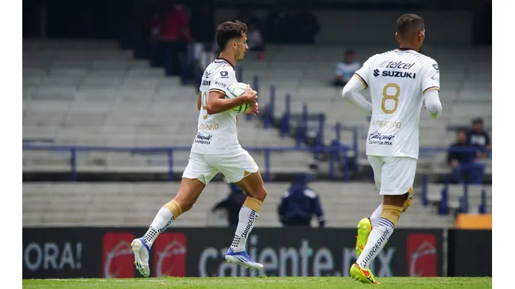 Ciudad de Mexico, 21 de agosto de 2022. Juan Dinenno en festejo de gol, durante el partido de la jornada 10 del torneo Apertura 2022 de la Liga BBVA MX, entre los Pumas de la UNAM y los Guerreros de Santos Laguna, celebrado en el estadio Olímpico Universitario. Foto: Imago7/ Rafael Vadillo
