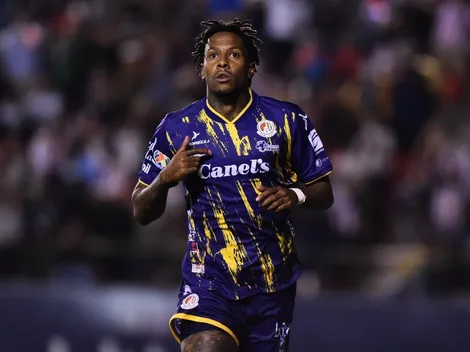 Abel Hernández no deja que Pumas despierte de la pesadilla