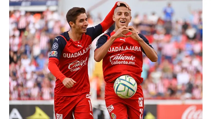 Chivas venció a Necaxa en el inicio de la Jornada 10