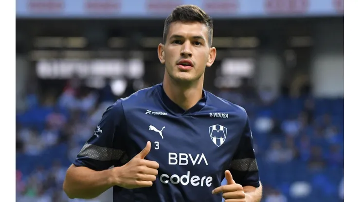¿Se va o se queda Cachorro Montes?