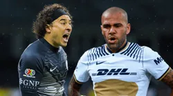 Memo Ochoa le gana en el historial a Dani Alves.