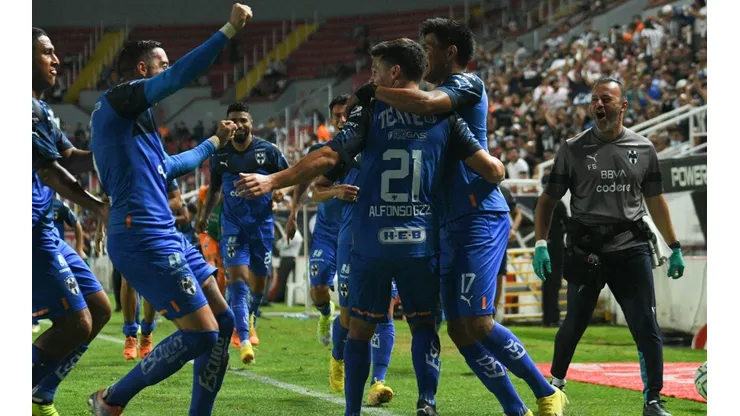 Rayados venció al Necaxa por 2-1 en la Jornada 8.