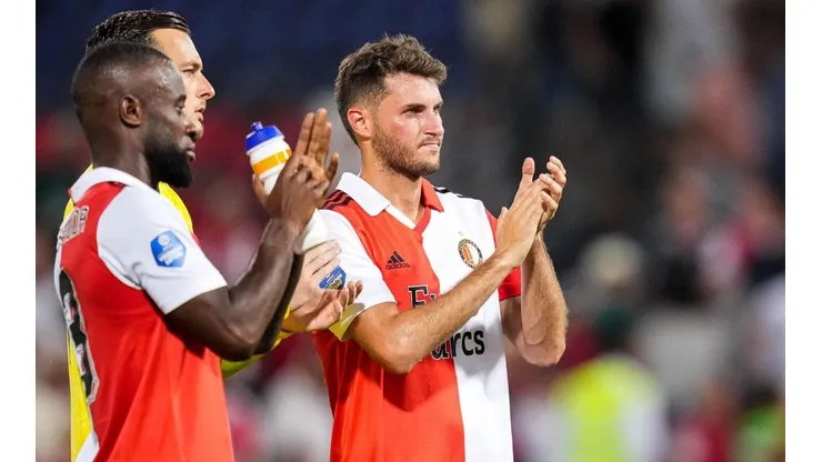 Santi Giménez jugó sus primeros minutos con el Feyenoord.