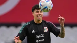 Sánchez reveló que el Tata lo felicitó por fichar con el Ajax