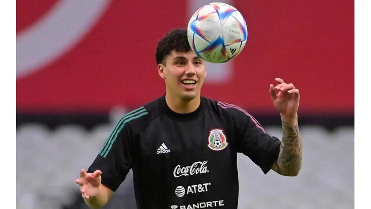 Sánchez reveló que el Tata lo felicitó por fichar con el Ajax
