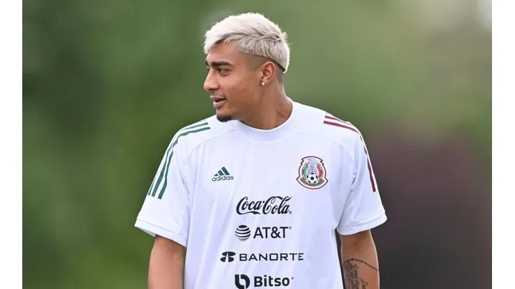 Araujo quiere quedarse con el puesto de Jorge Sánchez en el Tri