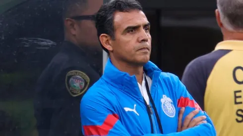 La razón por la que Chivas todavía no cesó a Ricardo Cadena