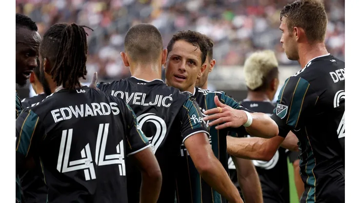 Chicharito viene de hacer un doblete ante Sporting Kansas City.