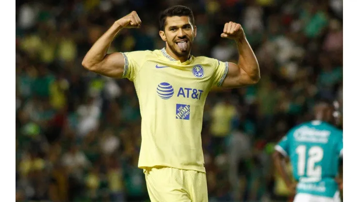 Henry Martín lleva dos goles con las Águilas del América en el Apertura 2022.