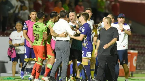 Hernán Cristante en conato de bronca con San Luis Apertura 2022