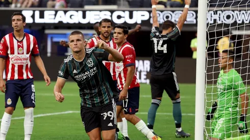 Los Ángeles Galaxy y Chivas de Guadalajara chocaron en el SoFi Stadium.