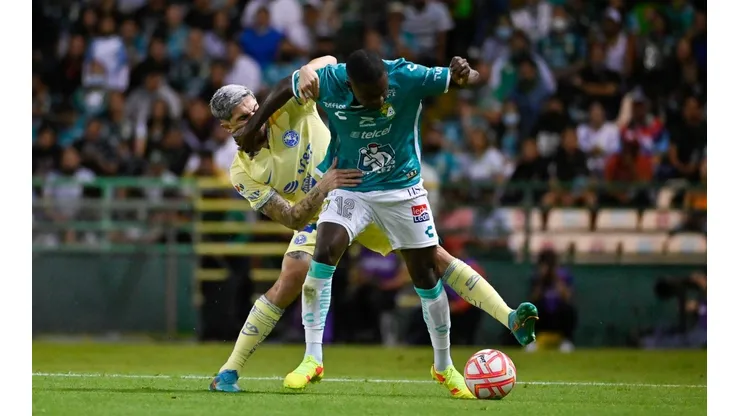 León, Guanajuato, 31 de julio de 2022. ,durante el partido de la jornada 6 del torneo Apertura 2022 de la Liga BBVA MX, entre los Esmeraldas del León y las Águilas del America, celebrado en el estadio León. Foto: Imago7/ Sebastian Laureano Miranda