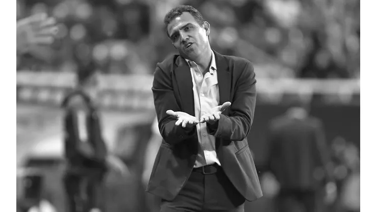 Ricardo Cadena, con la soga al cuello en Chivas