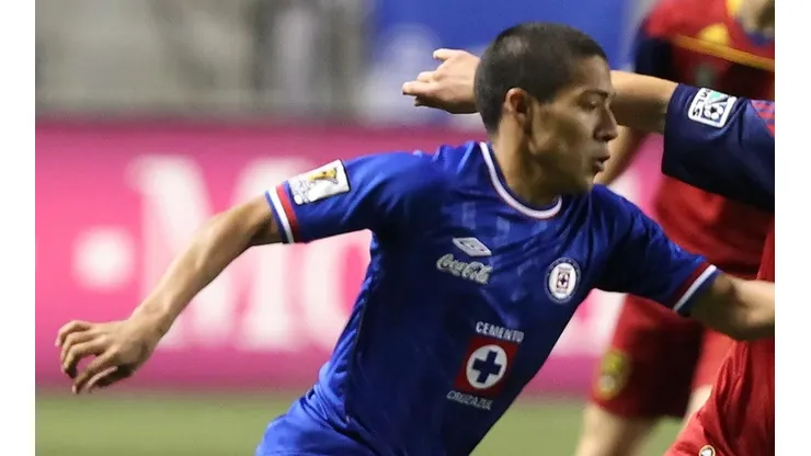 Javier Aquino, uno de los canteranos que se marchó del Cruz Azul a Europa.