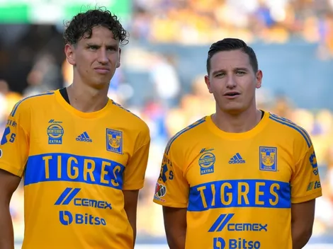 ¡Con cerveza en mano! Estrella de Tigres convive con ambulantes