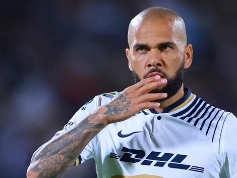 El futbolista de Pumas que ve en Dani Alves a un maestro del que aprender