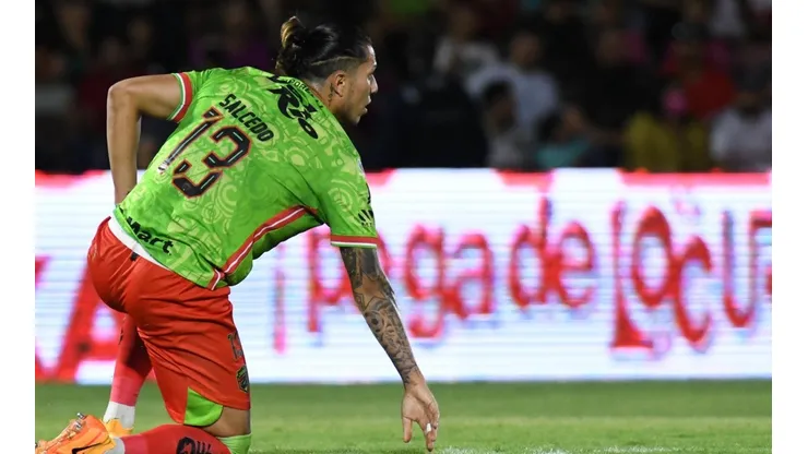 Salcedo jugó mareado por los golpes que recibió durante el partido