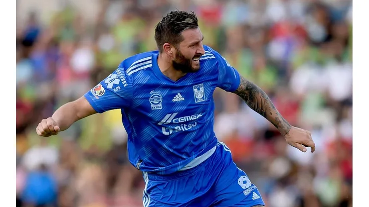Gignac celebra su tanto ante los Bravos.