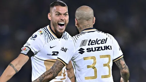 Dani Alves debutó en Pumas UNAM.