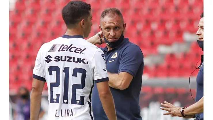 Erik Lira cuando hizo su estreno profesional en Pumas UNAM siendo canterano.