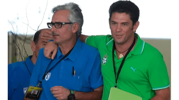 Jesús Martínez y Alejandro Irarragorri en el draft para el torneo Apertura 2012.