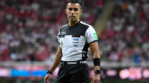 Adonai Escobedo, el árbitro principal de América vs. Toluca