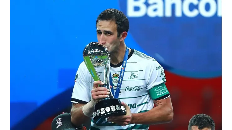 Carlos Izquierdoz, uno de los ídolos modernos de Santos Laguna.