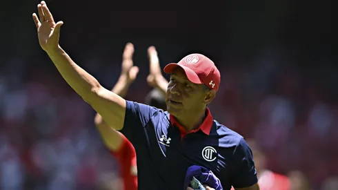 Ignacio Ambriz pone los pies sobre la tierra con su Toluca