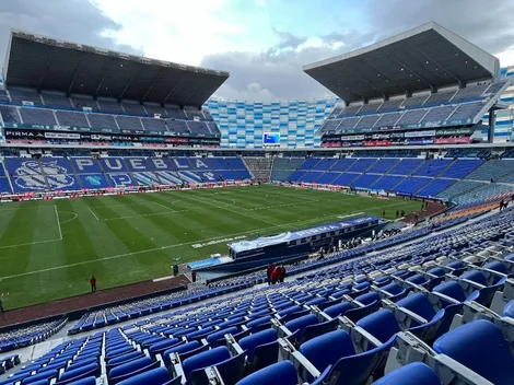 Vendedores del Puebla fueron sorprendidos reciclando vasos