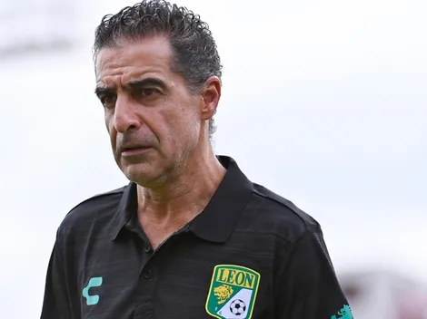 Renato Paiva se defiende ante la afición de León y explica la situación de Santiago Colombatto