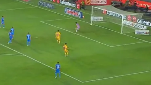 Un error de Jurado provocó el empate de Tigres.