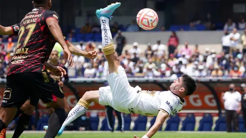 Gustavo Del Prete casi convierte de chilena.