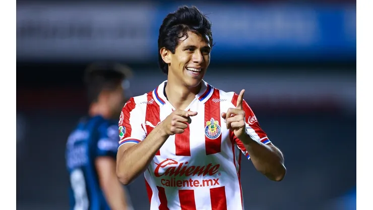 José Juan Macías se perderá hasta el Mundial de Qatar.