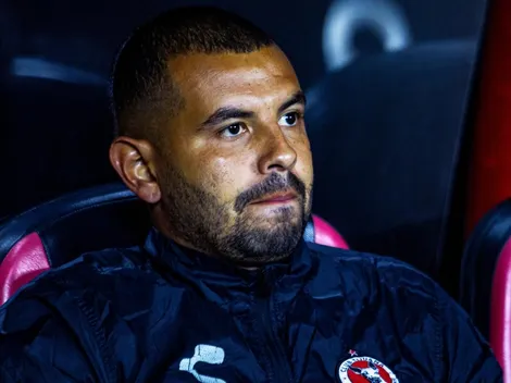 La afición de Racing explota contra Edwin Cardona: "Deja de robar"