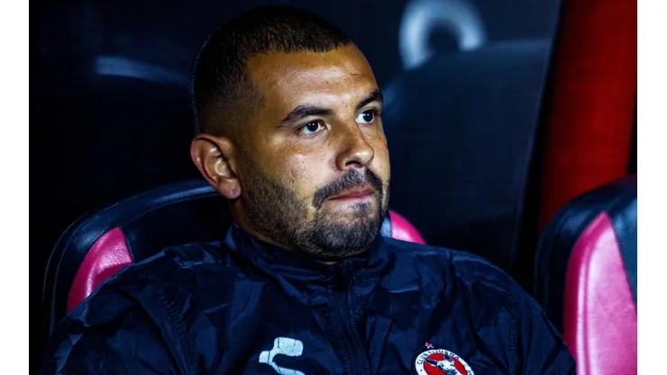 Edwin Cardona no vive un buen momento en Argentina.