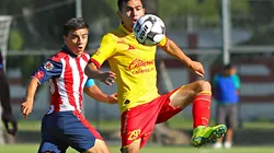 Jaimes con la camiseta de Monarcas Morelia.
