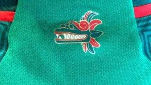 El detalle de Quetzacóatl en el nuevo jersey de México.