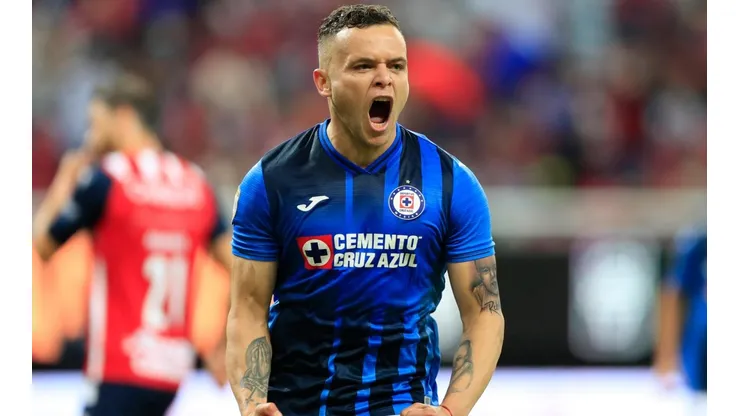 Cabecita Rodríguez regresa a la Liga MX, donde defendió los colores de Cruz Azul en su última experiencia