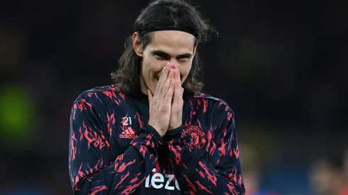 Edinson Cavani y su salario no encajan en Europa