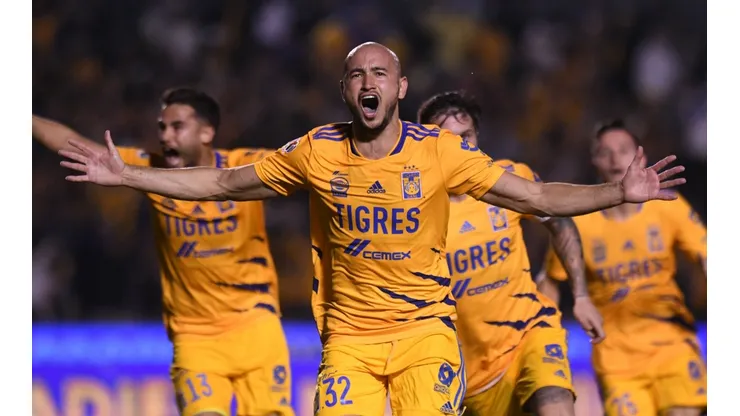 Carlos González fue presentado como nuevo jugador de Toluca.