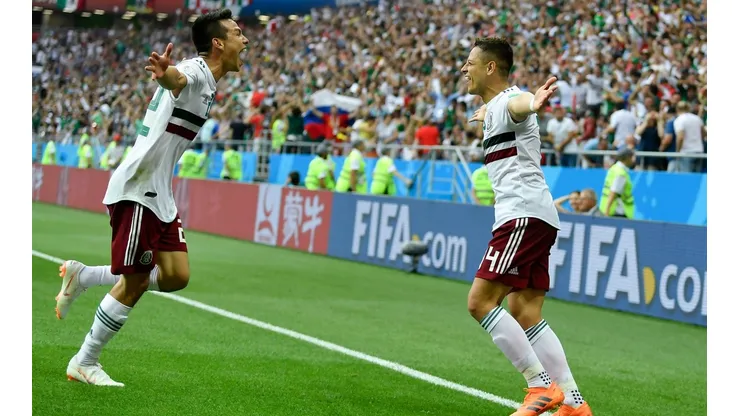 Chicharito y Lozano festejan en el Mundial de Rusia 2018.