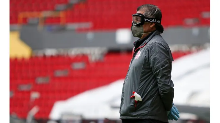 El doctor José Luis Serrano participó en la conquista de 10 títulos con el Toluca.