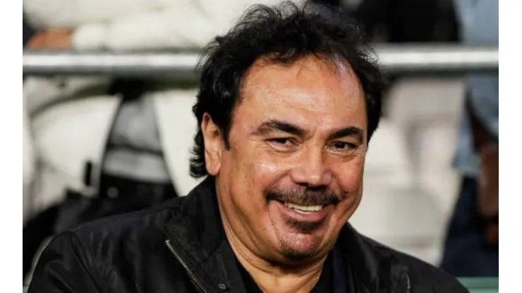 Hugo Sánchez ya entró en modo de apoyo al Tata Martino.