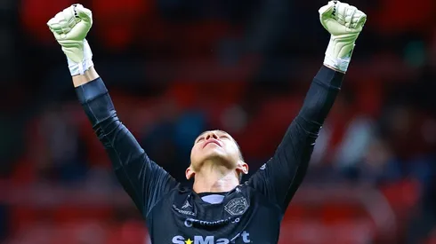 Todavía hay quien lo quiera: El encuentro de Hugo González con aficionados de Rayados