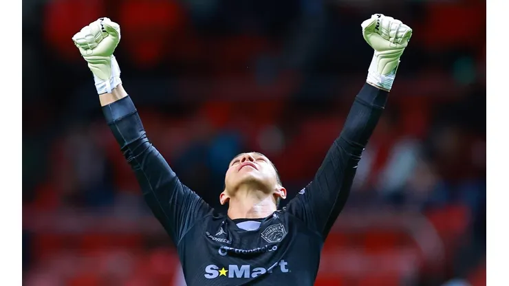 Todavía hay quien lo quiera: El encuentro de Hugo González con aficionados de Rayados