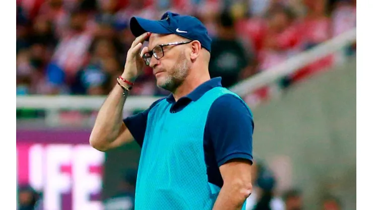 Un entrenador multicampeón quiere el puesto de Andrés Lillini en Pumas