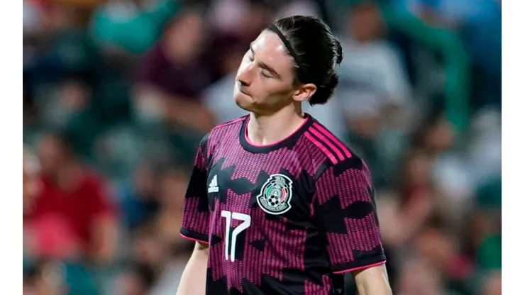 Desconsolado: Así fueron los primeros minutos de Marcelo Flores en el vestuario tras su fallido debut oficial