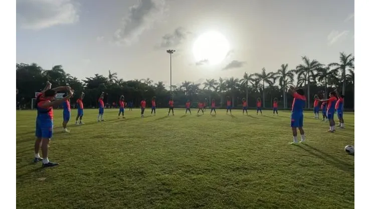 El plantel de Cruz Azul en pretemporada en Cancún.
