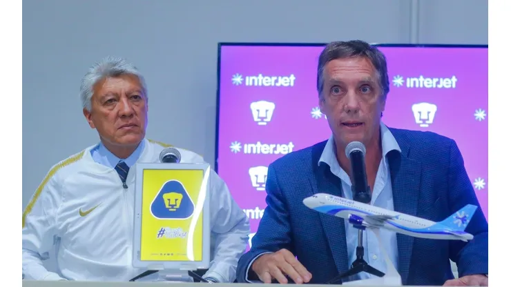 Rodrigo Ares de Parga en la presentación de Jesús Ramírez en Pumas.